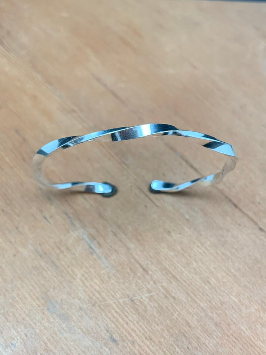 Twisted Cuff